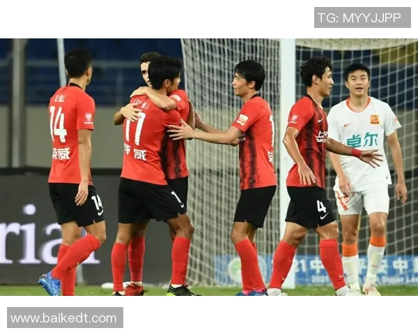 武汉足球队在总决赛中的灵活性表现与战术调整分析